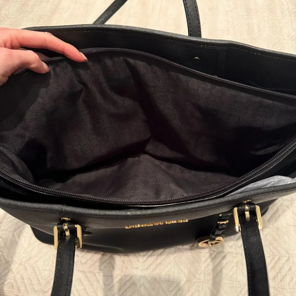 Black Voyager Medium Crossgrain Leather Tote Bag, Michael Kors, One Size - Picture 7 of 8